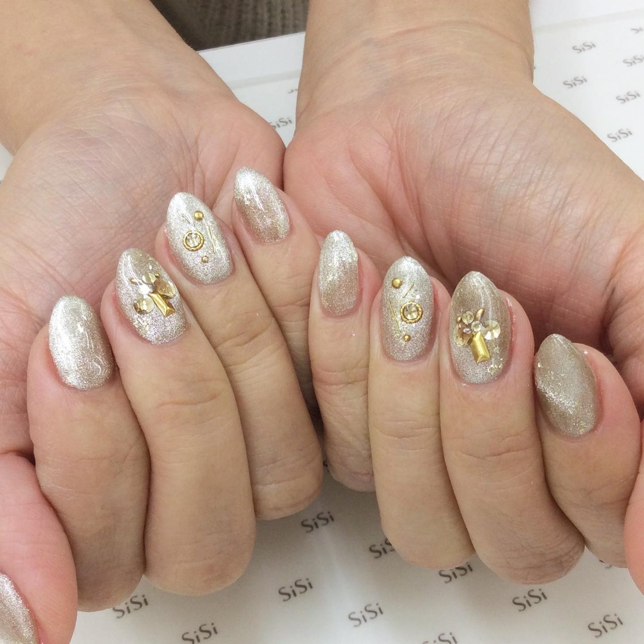 Nailsalon Sisi ネイルサロンシシ 東銀座のネイルデザイン No ネイルブック