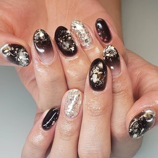 ビジュー 黒ネイルのネイルデザイン ネイルブック