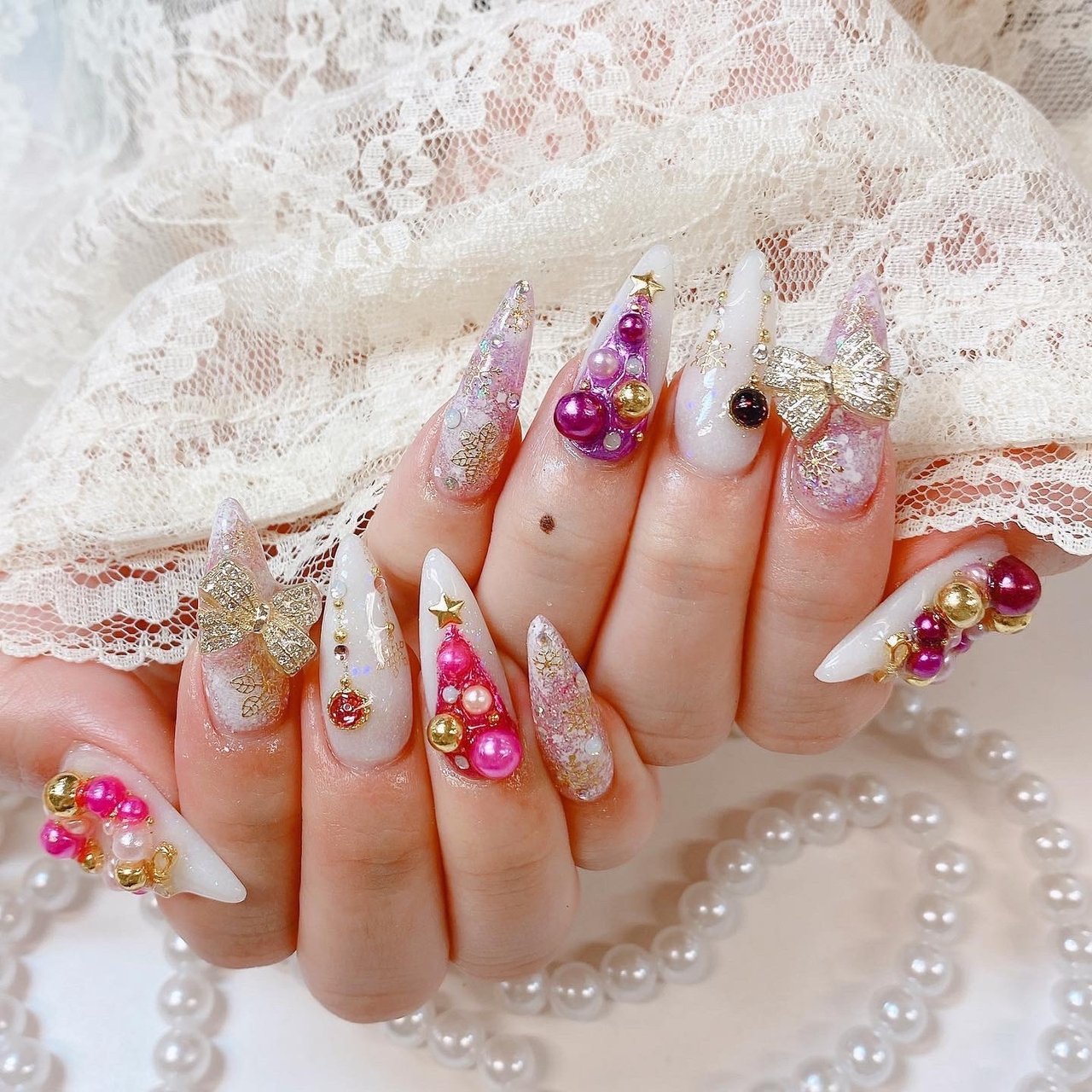 冬 クリスマス ハンド ラメ パール Beauty Upのネイルデザイン No ネイルブック