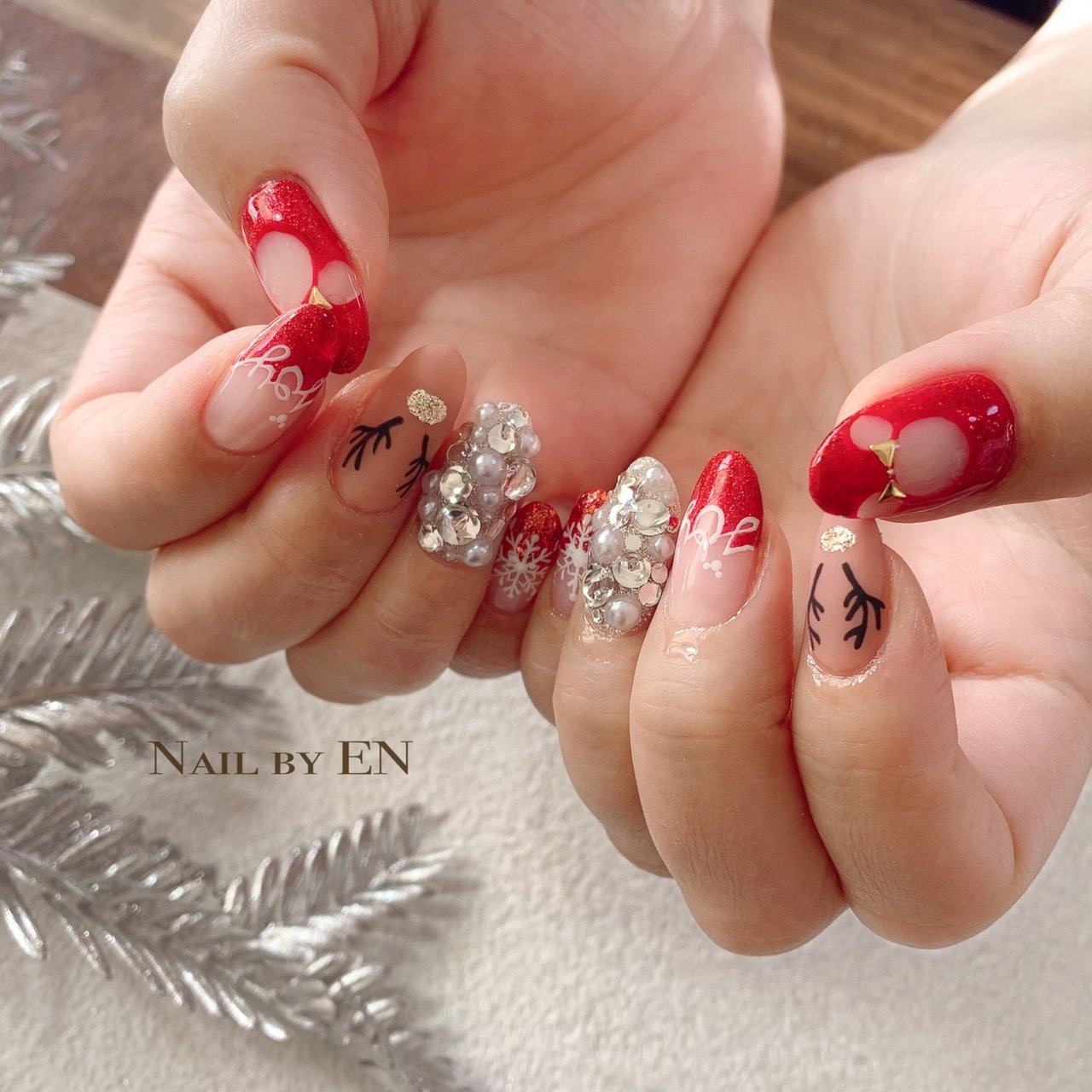 クリスマス ハンド くりぬき 雪の結晶 ミディアム Namiのネイルデザイン No ネイルブック