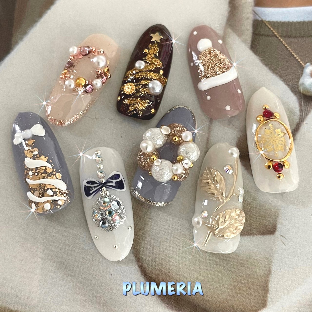 冬 クリスマス ハンド ビジュー ラメ Plumeria 隠れ家サロンプルメリア のネイルデザイン No ネイルブック