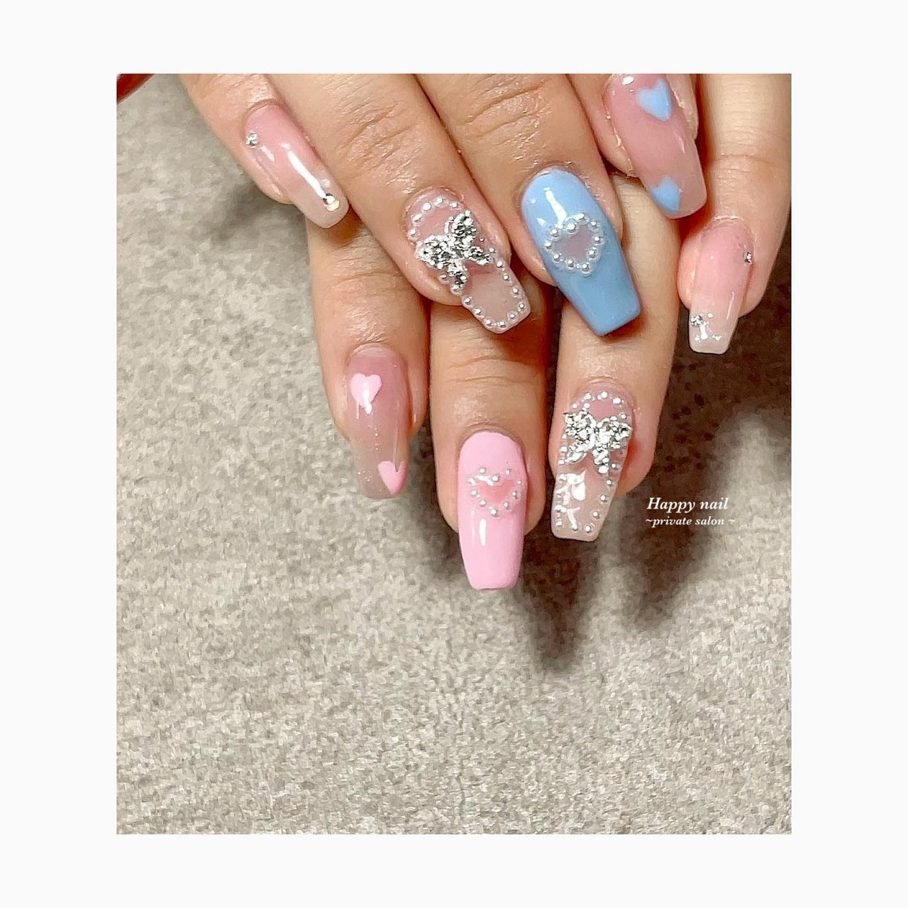 フレンチ ビジュー ホログラム ラメ ハート Happy Nailのネイルデザイン No ネイルブック