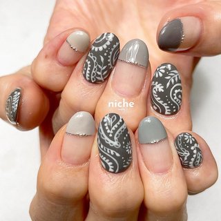 🌿🍂 .
.

ご予約受付中💅
初めてご来店のお客様キャンペーン 8800円
ジェル＋アート10本(手描き.エアブラシ.3D込み)

アクリルスカルプ＋2200円
.
https://lit.link/niche
.
LINEID ＠ynw6252k(＠マーク含む)
☎︎ 0353859231
定休日:毎週日曜日、第1.3月曜日
open11:00〜19:30(最終受付)
.
ネイルサロンが初めてのお客様、アクリル、スカルプチュア、その他爪のトラブルなどもお問い合わせ下さい☆
※キャラクターをご希望の際はご予約時にお知らせ下さいませ

. 
.
.
.

 #nails #ネイル #ネイルサンプル #ネイルアート #中野 #ペイントアート #ネイルデザイン#3dネイル#アートし放題 #おしゃれネイル#手描きネイル #トレンドネイル #ジェルネイル #naildesign #高円寺ネイルサロン#大人カジュアルネイル#nailsalonniche #ネイルサロンニッチ #手描きアート#中野ネイルサロン#nakano#中野ネイル#ペイズリーネイル#ペイズリー柄 #秋ネイル#オータムネイル #グレーネイル#エスニックネイル#ボヘミアンネイル #夏 #秋 #冬 #オールシーズン #ハンド #シンプル #フラワー #エスニック #ネイティブ #ボヘミアン #ミディアム #グレージュ #グレー #シルバー #ジェルネイル #お客様 #nailsalonniche ネイルサロンニッチ #ネイルブック
