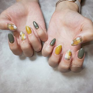 秋 イエロー スモーキーのネイルデザイン ネイルブック