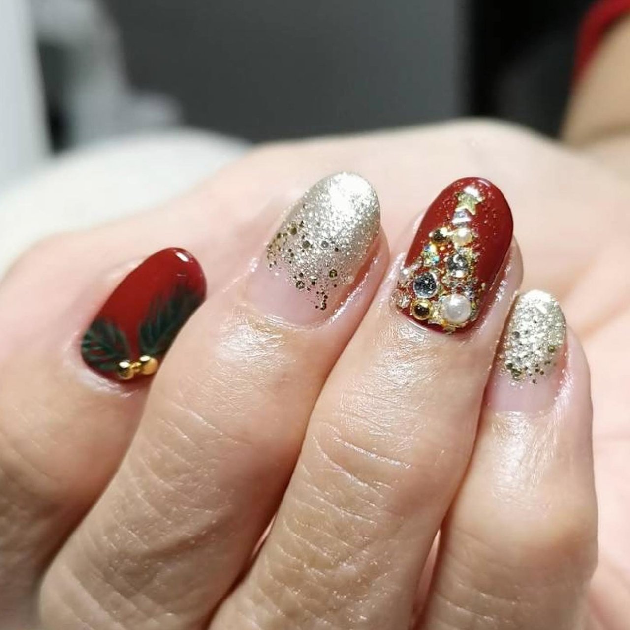 冬 クリスマス ハンド グラデーション ラメ Ecn Nailのネイルデザイン No 605 ネイルブック