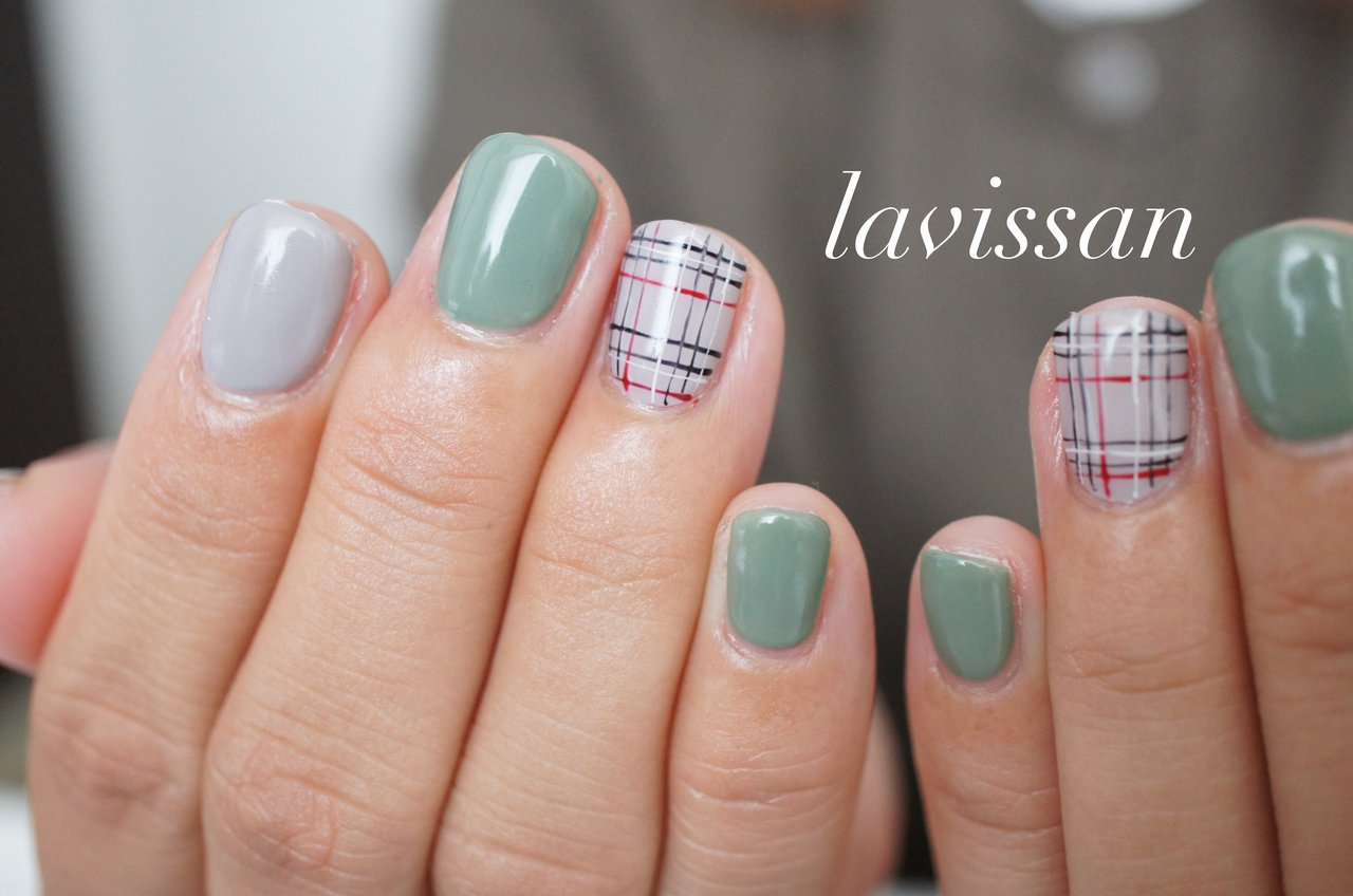 秋 冬 ハンド チェック ショート 爪と手肌をトータルでケアするサロン ラヴィソン ネイルのネイルデザイン No ネイルブック