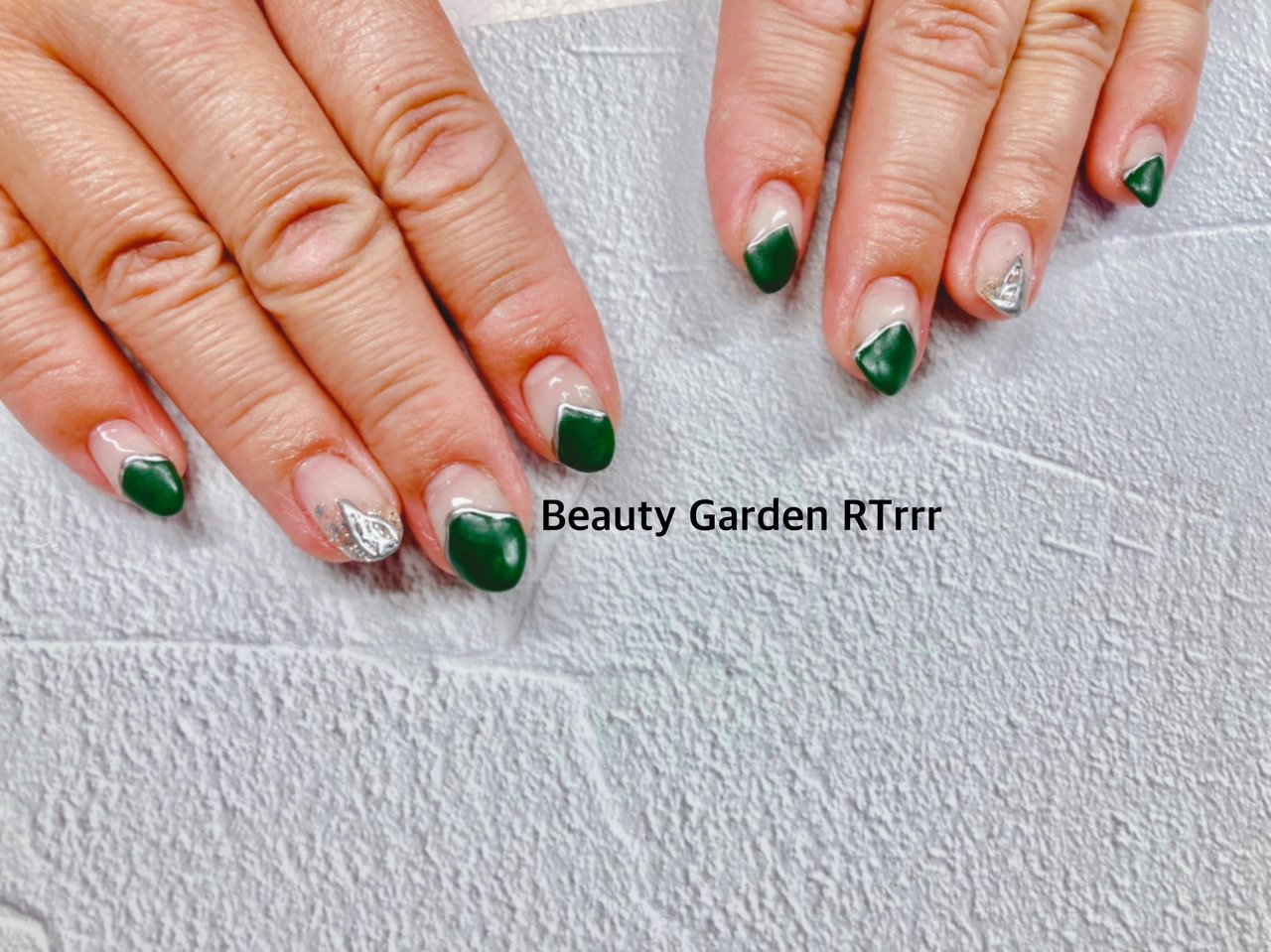 冬 オールシーズン お正月 成人式 ハンド ネイル マツエク まつ毛カール 三重県松阪市ラトゥール パラジェル取扱サロン のネイル デザイン No ネイルブック