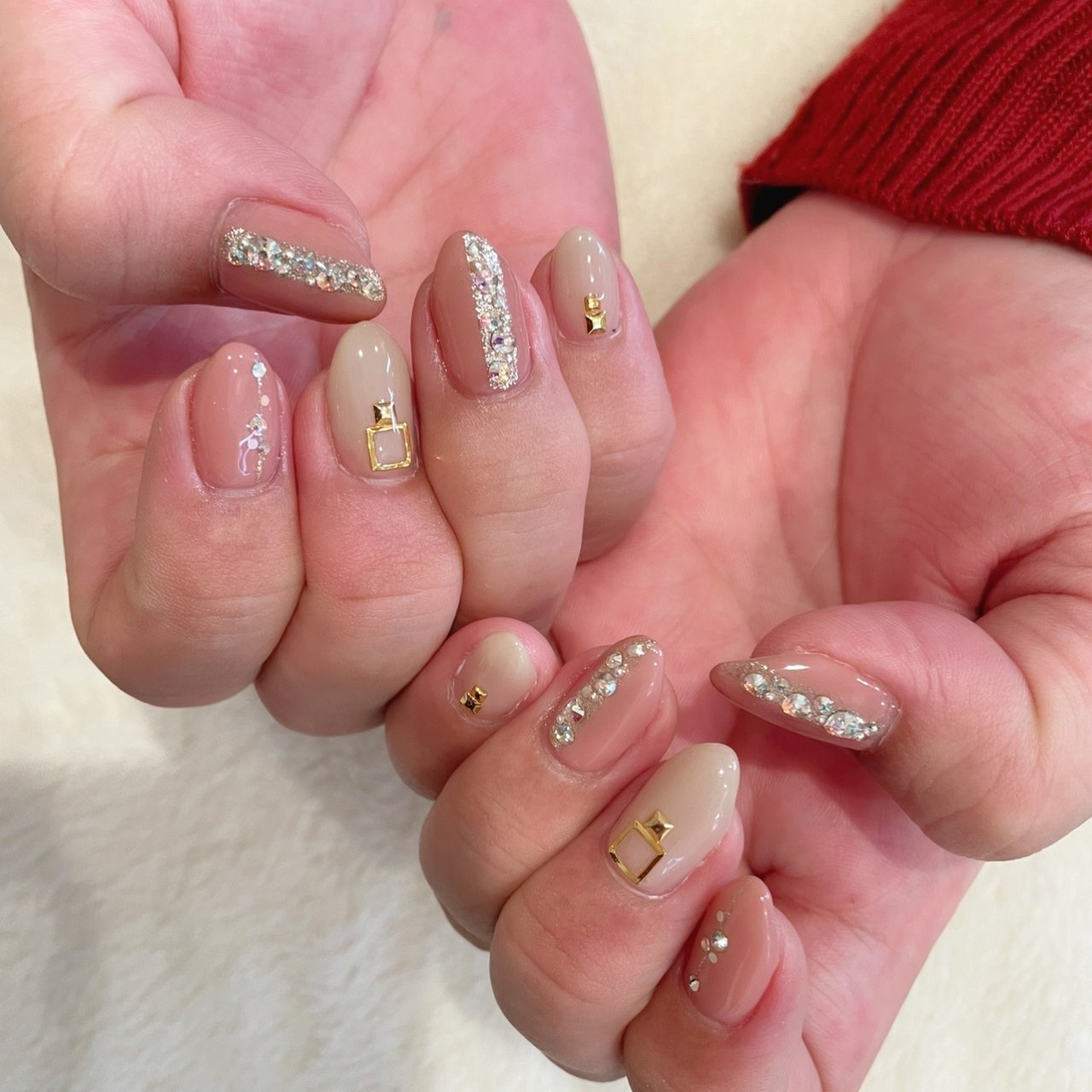 ビジュー ラメ ワンカラー ベージュ ピンク Nail Salon Fufreのネイルデザイン No 6 ネイルブック