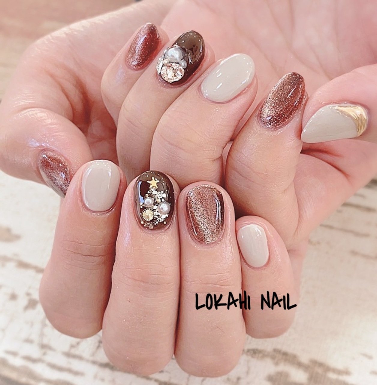 冬 クリスマス ハンド ビジュー マグネット Lokahi Nail ロカヒネイルのネイルデザイン No ネイルブック