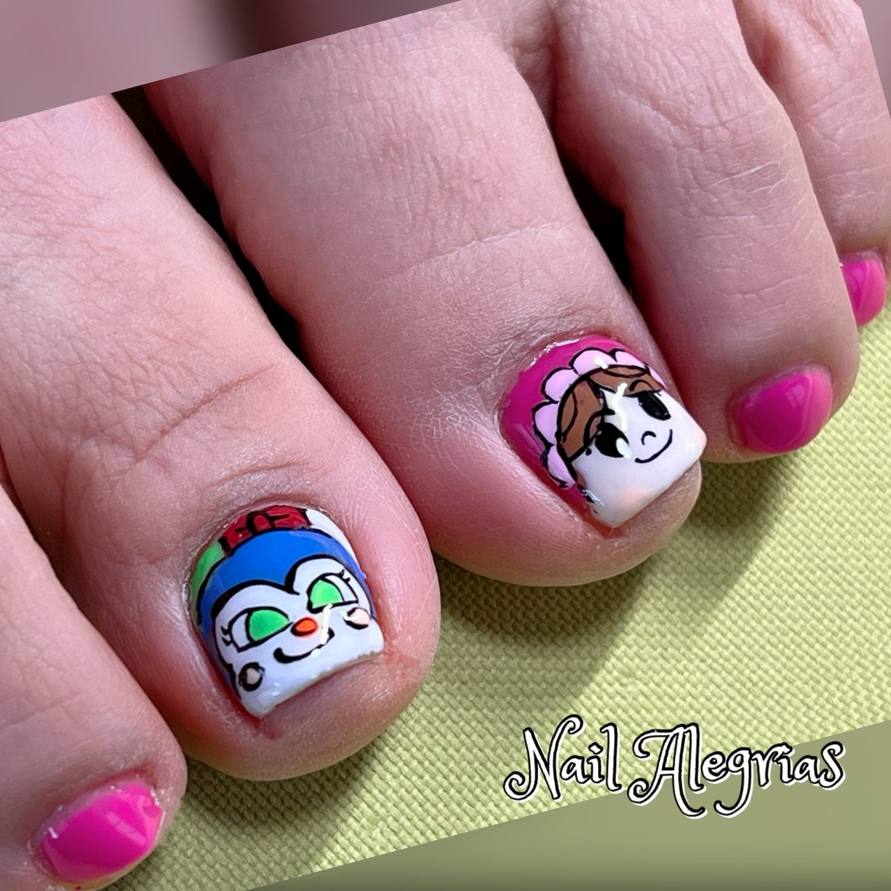 オールシーズン フット キャラクター ピンク カラフル Nail Alegrias ネイルアレグリアス のネイルデザイン No ネイルブック