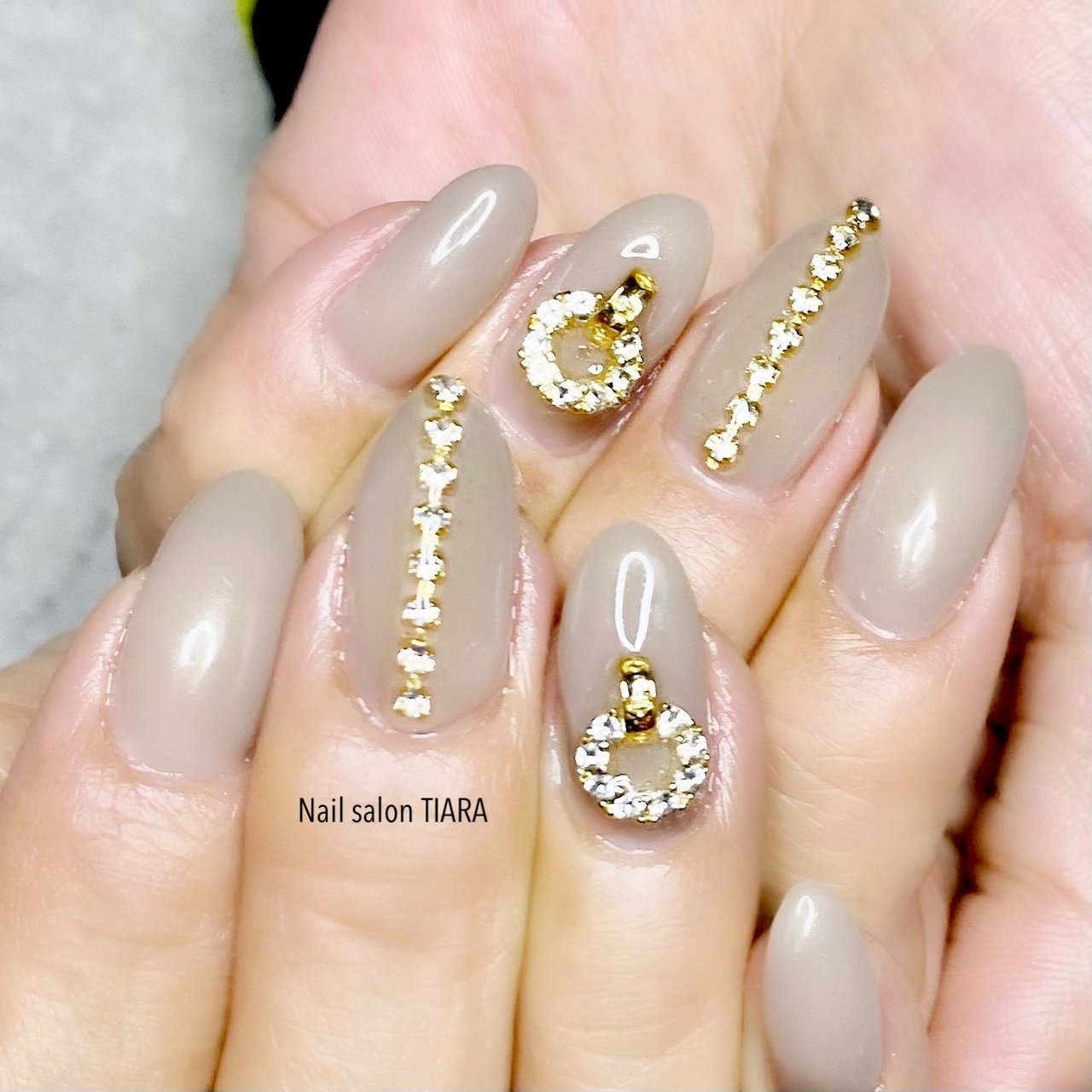 冬 クリスマス パーティー デート ハンド Tiaraのネイルデザイン No 675 ネイルブック