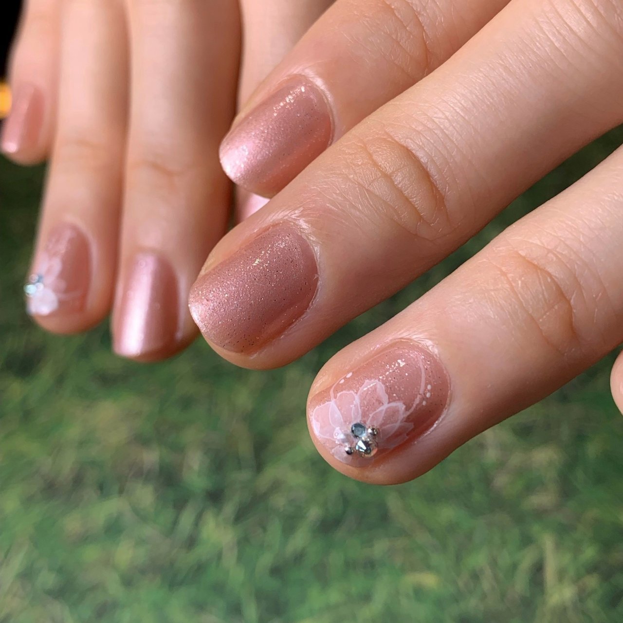 オールシーズン ブライダル ハンド ショート ピンク Nail Breezeのネイルデザイン No ネイルブック