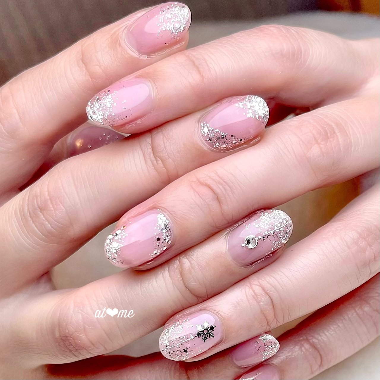 冬 クリスマス ブライダル ハンド シンプル At Meのネイルデザイン No 624 ネイルブック