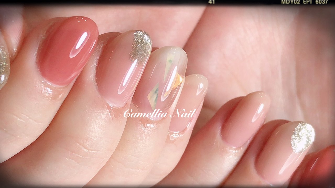 オールシーズン ハンド グラデーション ニュアンス ミディアム Camellia Nailのネイルデザイン No ネイルブック