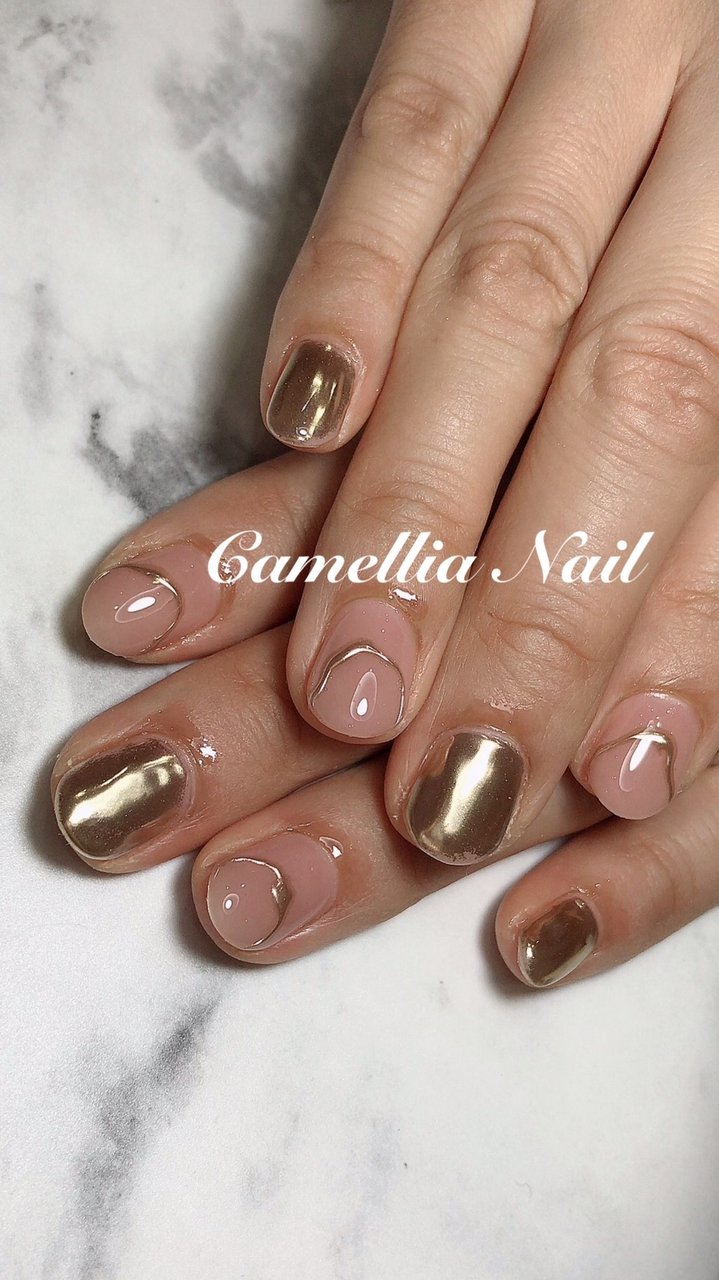 オールシーズン ハンド ミラー ショート ベージュ Camellia Nailのネイルデザイン No ネイルブック