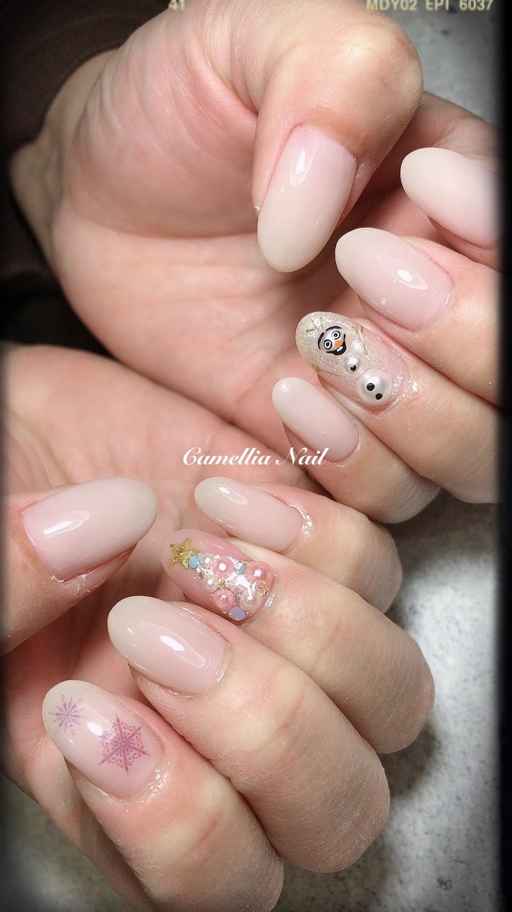 冬 クリスマス ハンド ビジュー ミディアム Camellia Nailのネイルデザイン No 625 ネイルブック