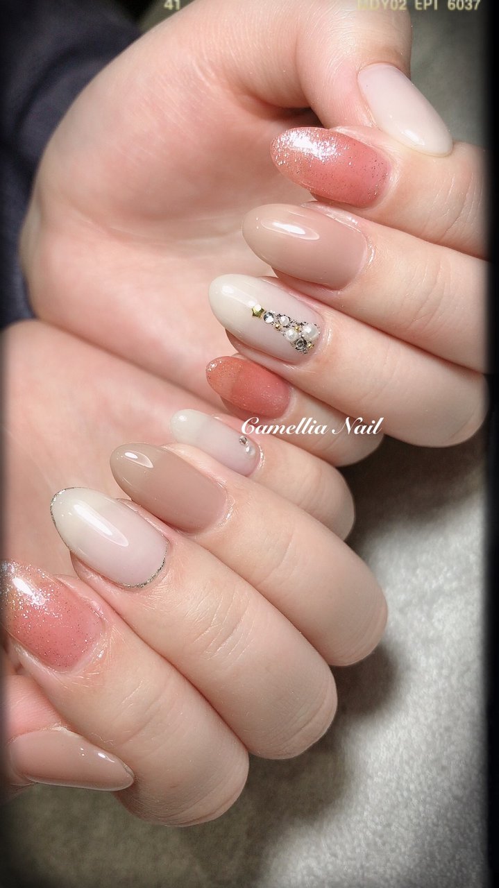 冬 クリスマス ハンド ビジュー ショート Camellia Nailのネイルデザイン No ネイルブック