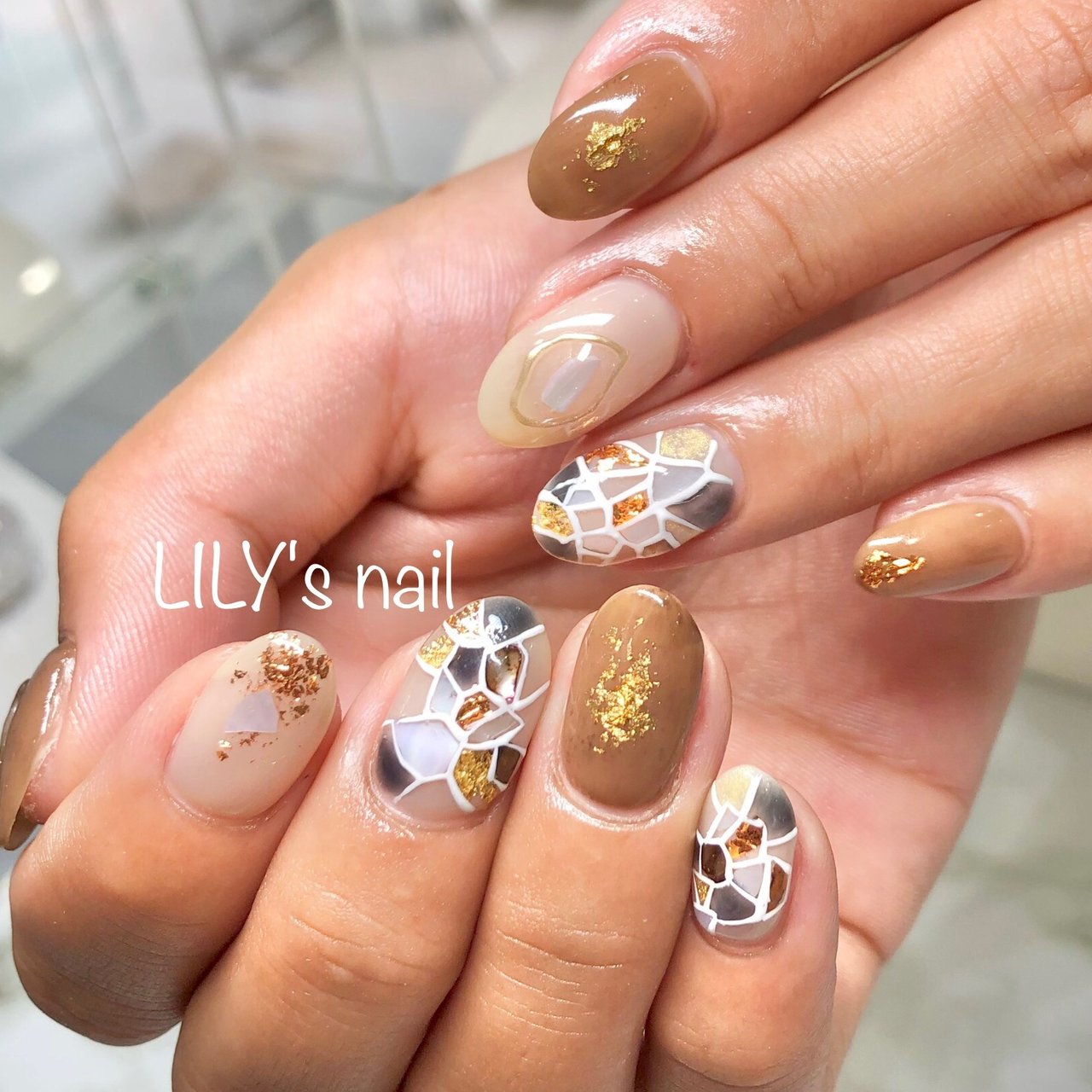 秋 冬 オールシーズン ハンド ステンドグラス Lily Snailリリィズネイルのネイルデザイン No ネイルブック