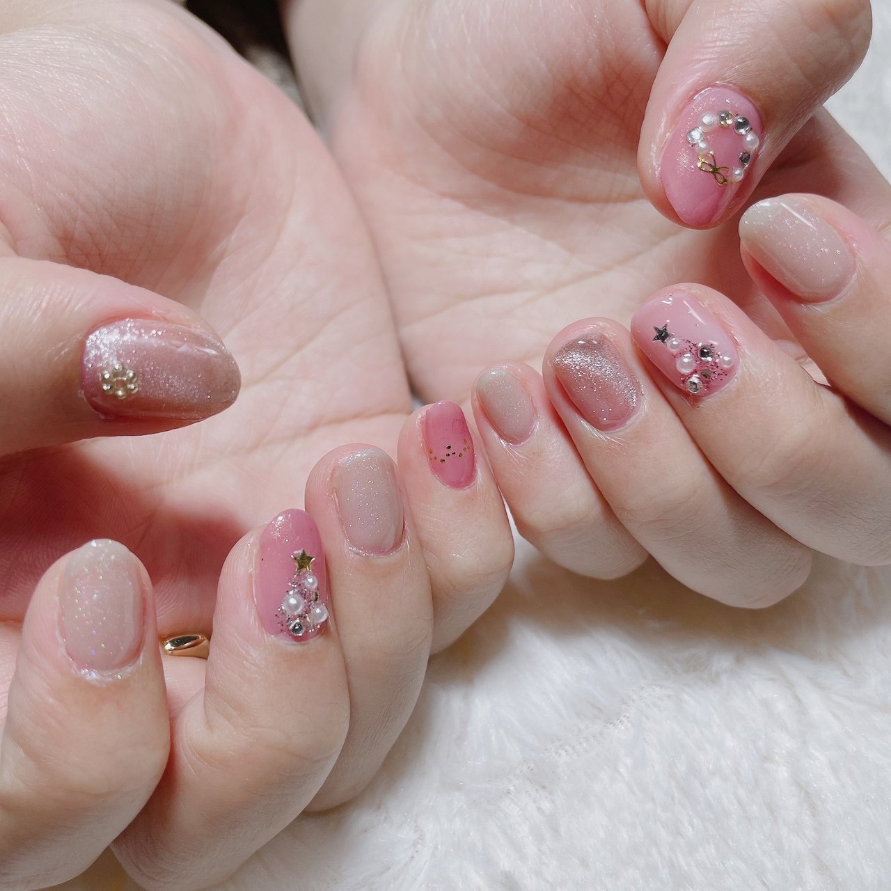 冬 クリスマス ハンド ピンク ジェルネイル Ha Nailのネイルデザイン No ネイルブック