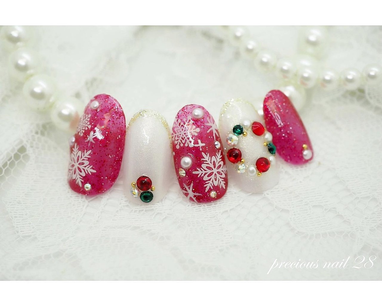 冬 クリスマス ハンド ビジュー ラメ 28sayaのネイルデザイン No ネイルブック