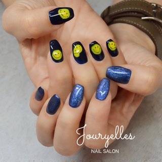 スマイルマークのネイルデザイン ネイルブック