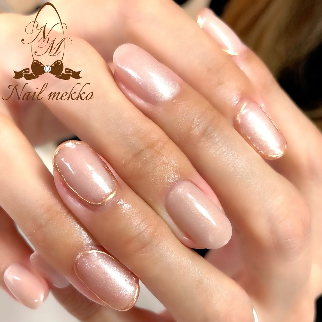 ラメ ワンカラー ミラー ベージュ ゴールド Nail Mekkoのネイルデザイン No ネイルブック