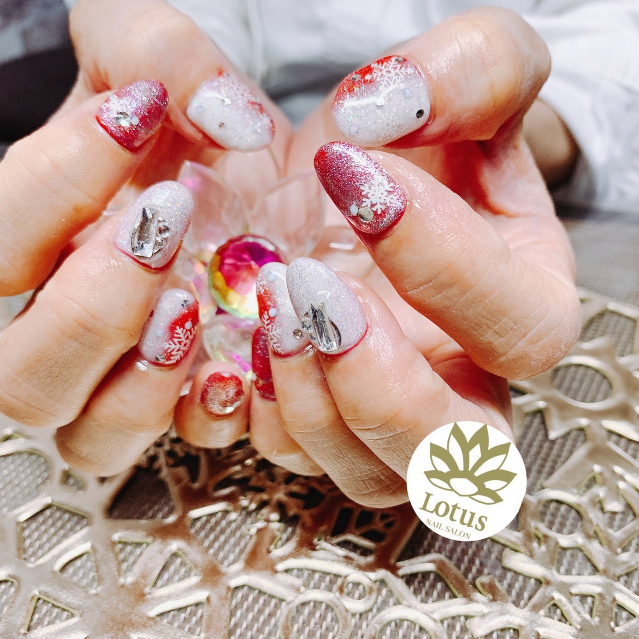 冬 クリスマス パーティー ハンド グラデーション Nail Salon Lotus ゆかのネイルデザイン No ネイルブック