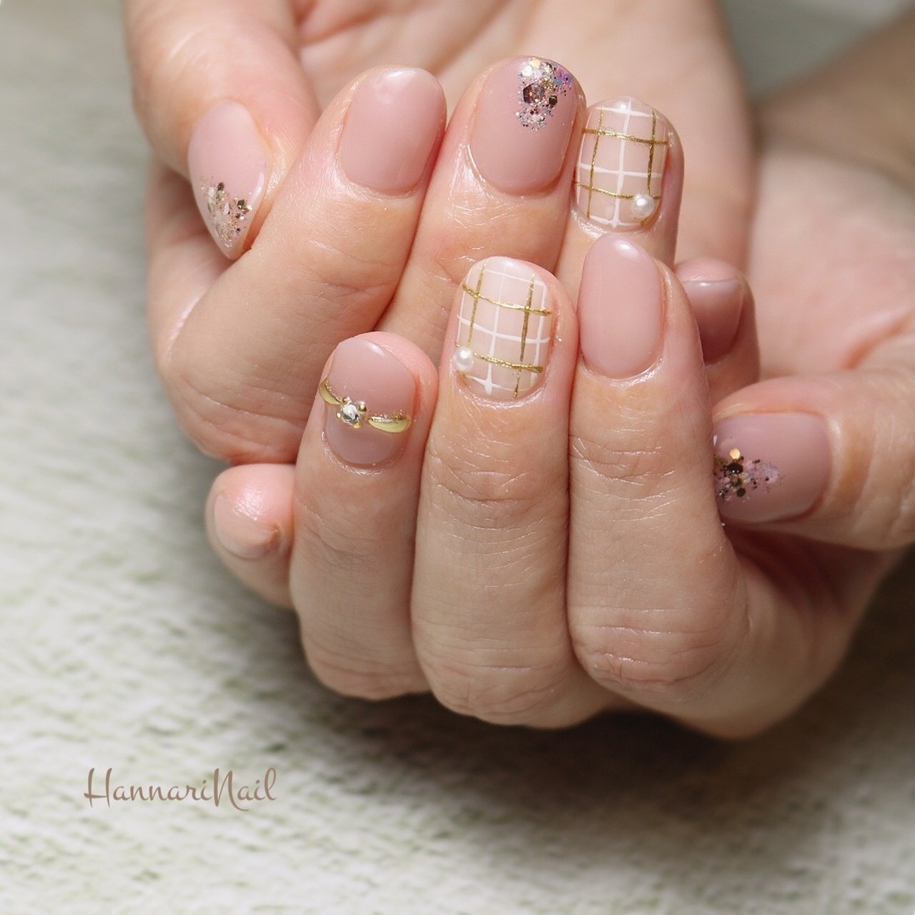 シンプル ミラー ショート ホワイト ベージュ Hannarinailのネイルデザイン No ネイルブック