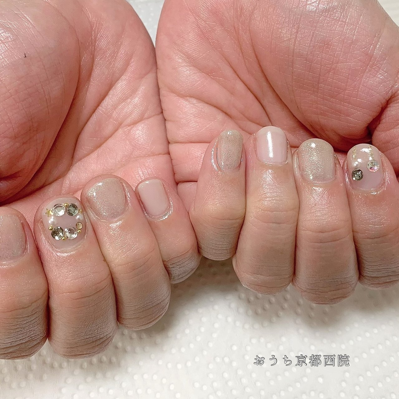 冬 クリスマス ハンド ビジュー ラメ おうちネイル京都西院 森本かおりのネイルデザイン No 674 ネイルブック