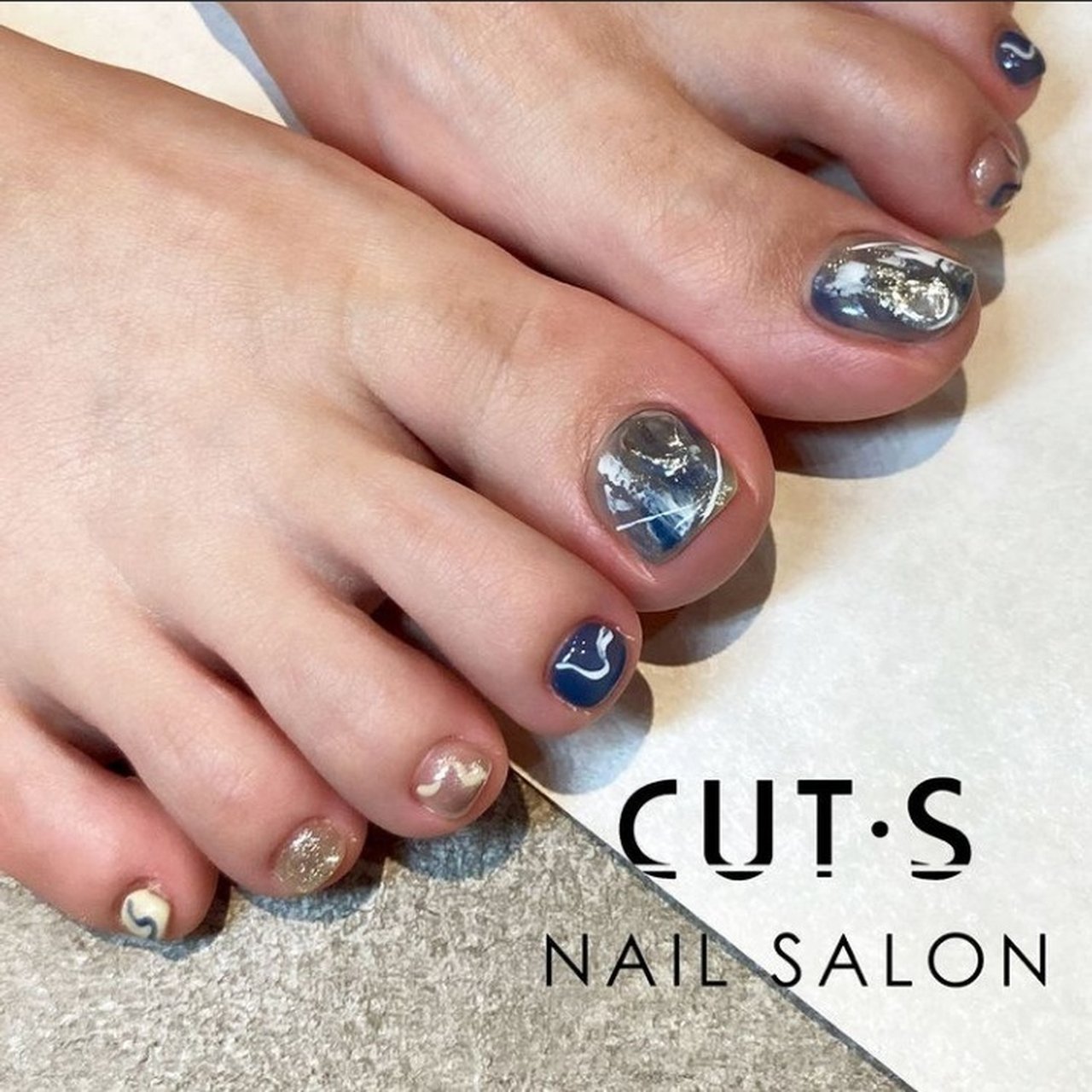 冬 フット ブルー ジェルネイル お客様 Cut S Nail Salonのネイルデザイン No ネイルブック