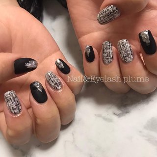 ニュアンス ブラック スタッズネイルのネイルデザイン ネイルブック