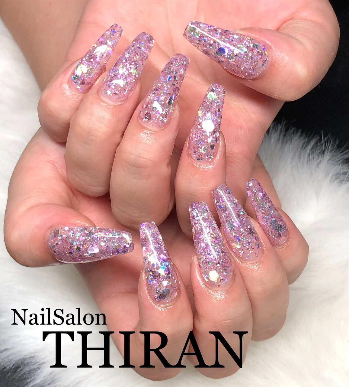 オールシーズン ハンド ホログラム ラメ ワンカラー Nailsalon Thiranのネイルデザイン No ネイルブック