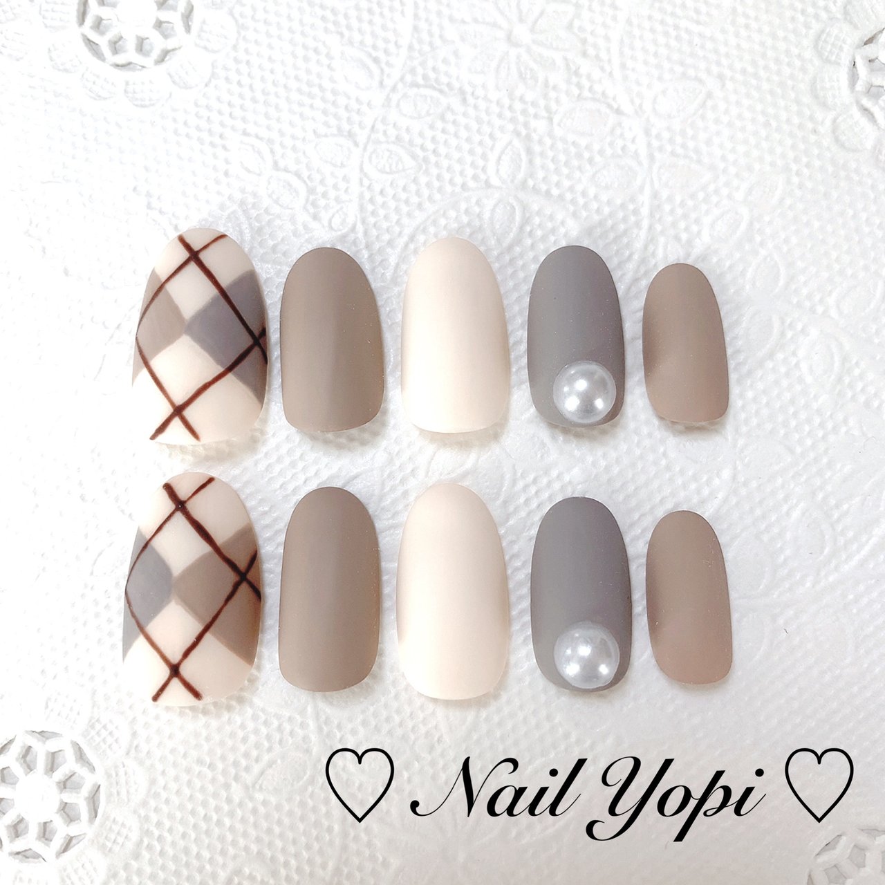 秋 冬 アーガイル ブラウン グレージュ Nail Yopi のネイルデザイン No ネイルブック