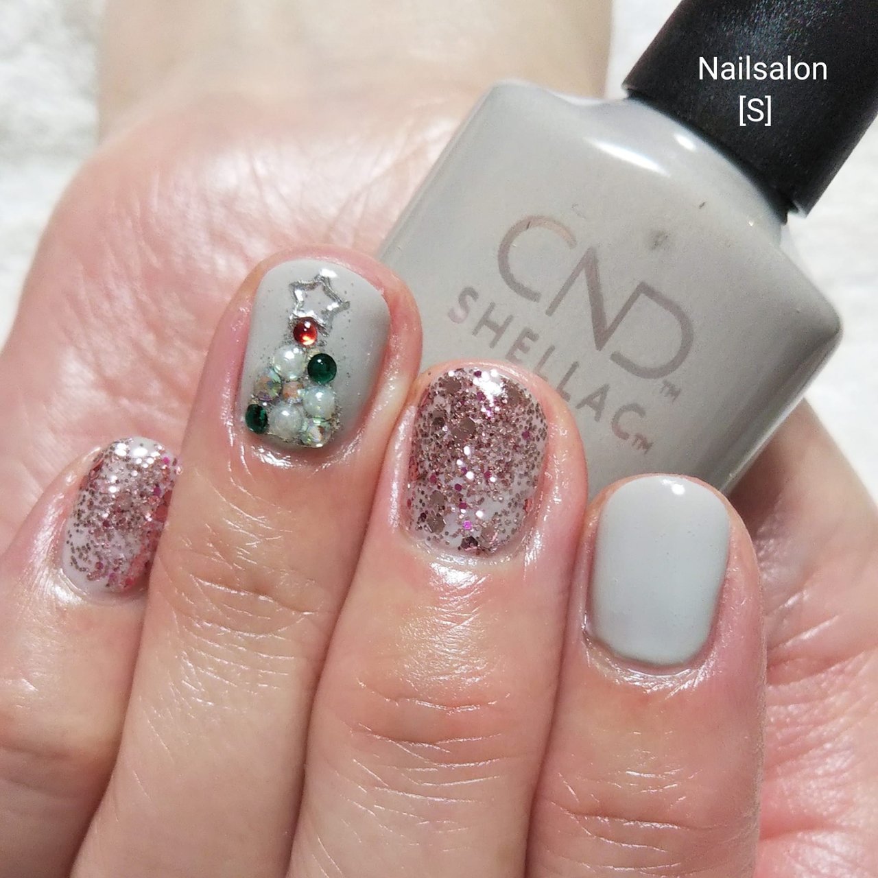 冬 クリスマス ハンド ラメ ショート シェラックネイル専門店 S のネイルデザイン No ネイルブック