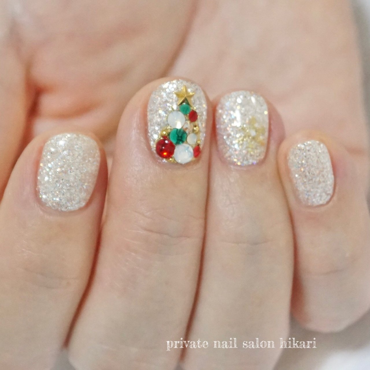 冬 クリスマス ハンド ラメ ショート Hikarinailのネイルデザイン No ネイルブック