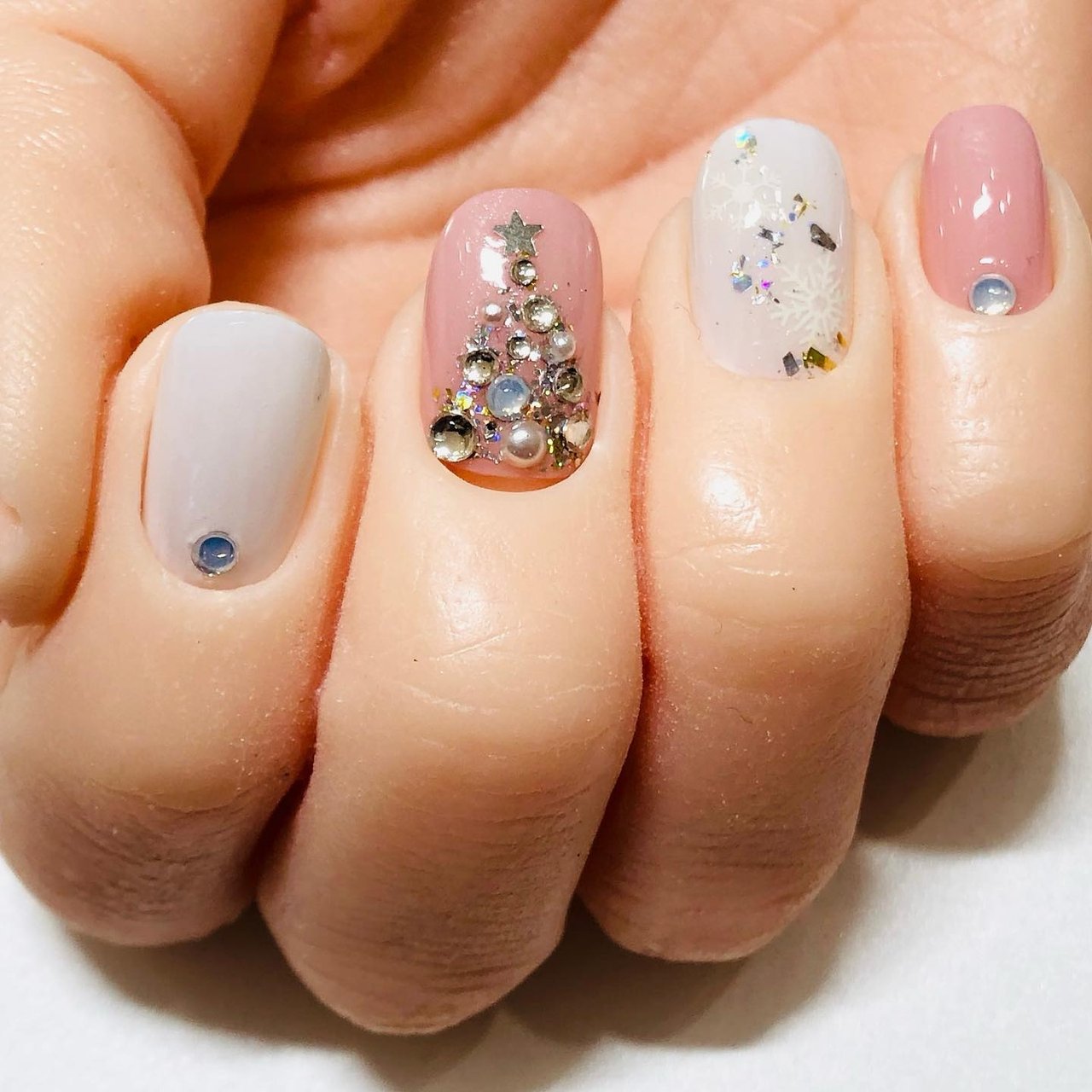 冬 クリスマス ハンド ラメ ワンカラー Ecn Nailのネイルデザイン No ネイルブック