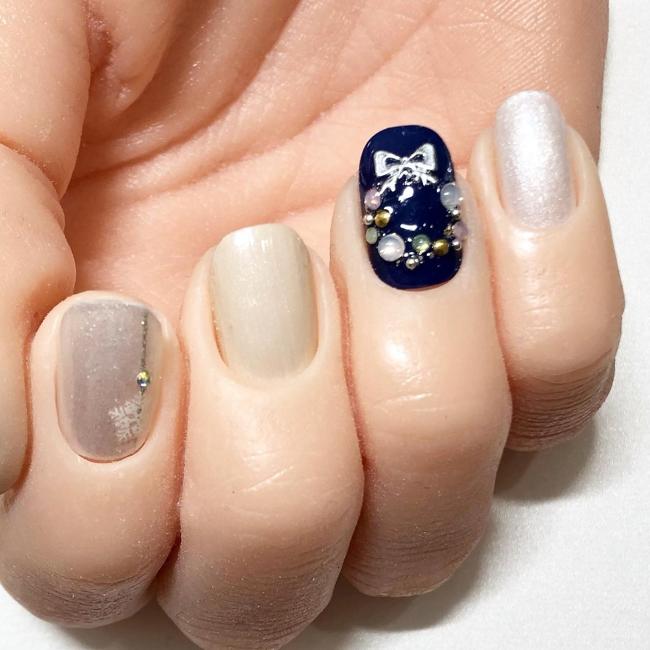 冬 クリスマス ハンド ワンカラー ホワイト Ecn Nailのネイルデザイン No ネイルブック