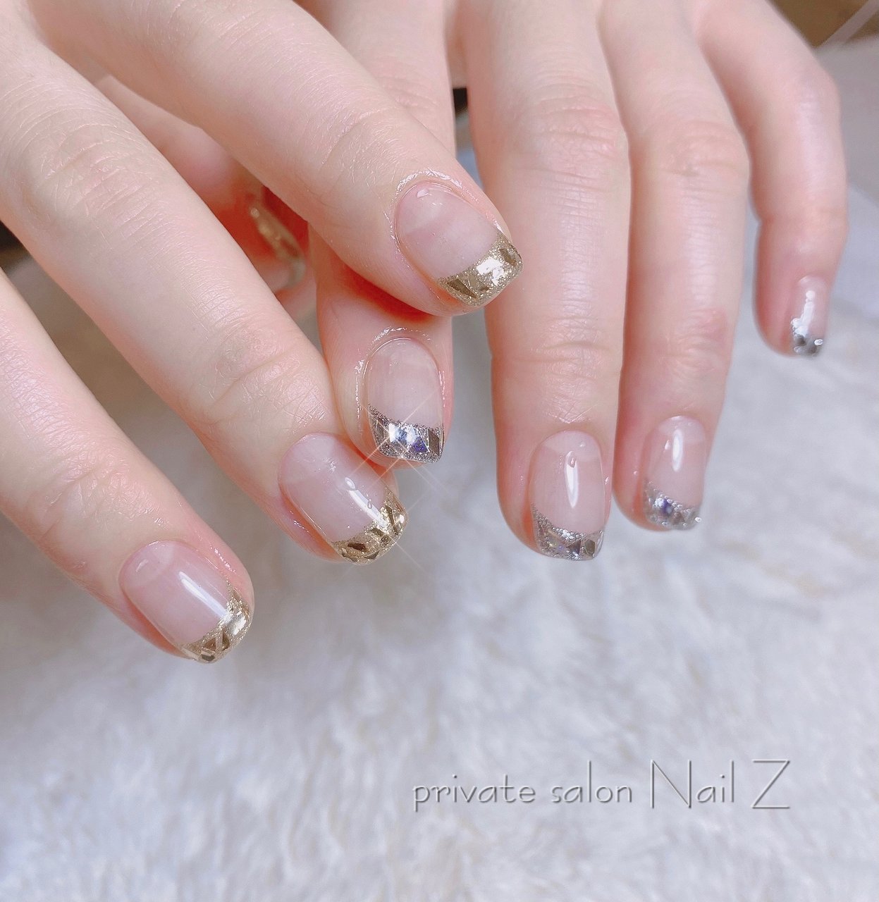 ハンド フレンチ ショート ゴールド シルバー Nail Z ネイルジー のネイルデザイン No ネイルブック