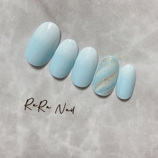 水色 白グラデーションのネイルデザイン ネイルブック