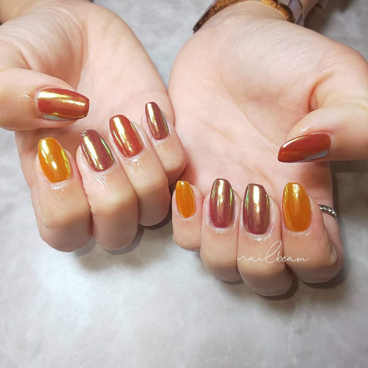 秋 冬 ハンド ニュアンス オーロラ Nailbeamのネイルデザイン No ネイルブック
