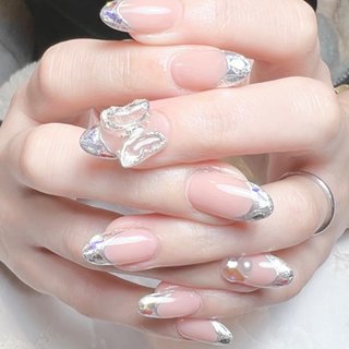 glass french...✧*｡ 
ベースカラーをいれて
フレンチのバランスが整うようにしました〜🥺🥺

美爪になりたい方は
是非オススメ♪♪

⋱⋰ ⋱⋰ ⋱⋰ ⋱⋰ ⋱⋰ ⋱⋰ ⋱⋰ ⋱⋰ ⋱⋰ ⋱⋰ ⋱⋰ ⋱⋰

Monalily (モナリリー)

☐横浜市港南区港南中央1番出口から徒歩3分のプライベートサロン💅
☐10時〜18時
時間外相談してください♪

☐予約はDM or Nailbook ⭕ 
お問い合わせもお気軽にどうぞ♪
クレジット 各種🉑
 
#港南中央ネイルサロン #上大岡ネイルサロン #ニュアンスネイル #美フォルム #大人ネイル #nail #MonaLily #네일 #네일디자인 #美甲 #ガラスフレンチ #バーチャルフレンチ #キラキラネイル #ちょうちょ #モナリリー #オールシーズン #ブライダル #パーティー #デート #ハンド #シンプル #フレンチ #ホログラム #ラメ #ミディアム #ベージュ #シルバー #ジェルネイル #お客様 #shiomigu #ネイルブック