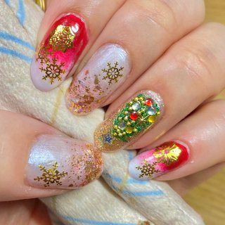 クリスマス マニキュアのネイルデザイン ネイルブック