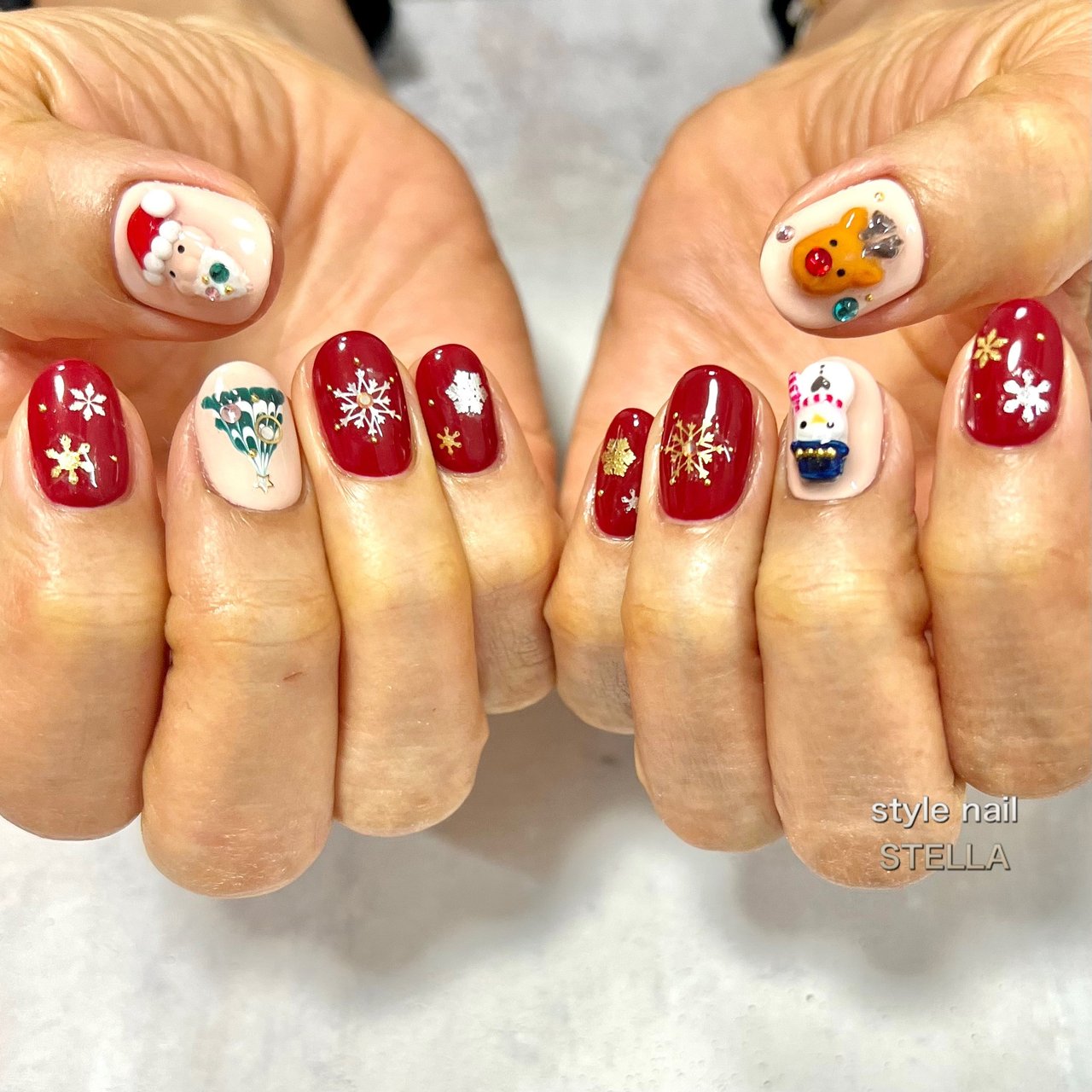 冬 クリスマス ハンド ワンカラー ピーコック Style Nail Stellaのネイルデザイン No ネイルブック