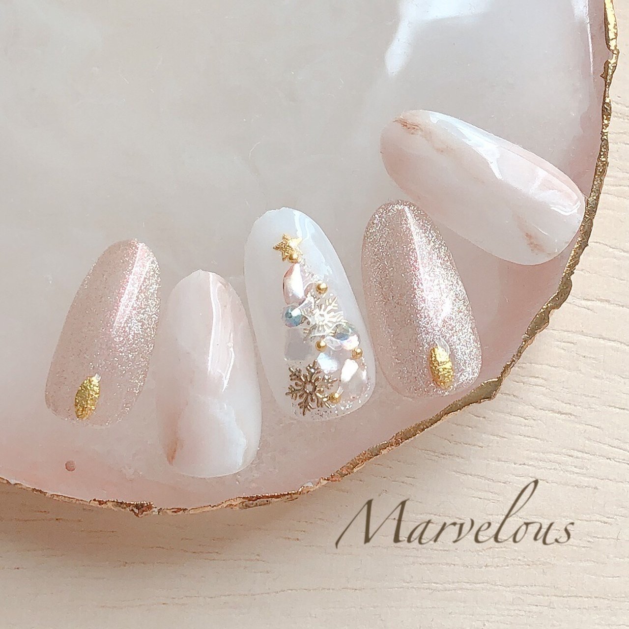 冬 クリスマス オフィス ブライダル ハンド 原田涼子 ｍarvelous大宮東口店 のネイルデザイン No ネイルブック