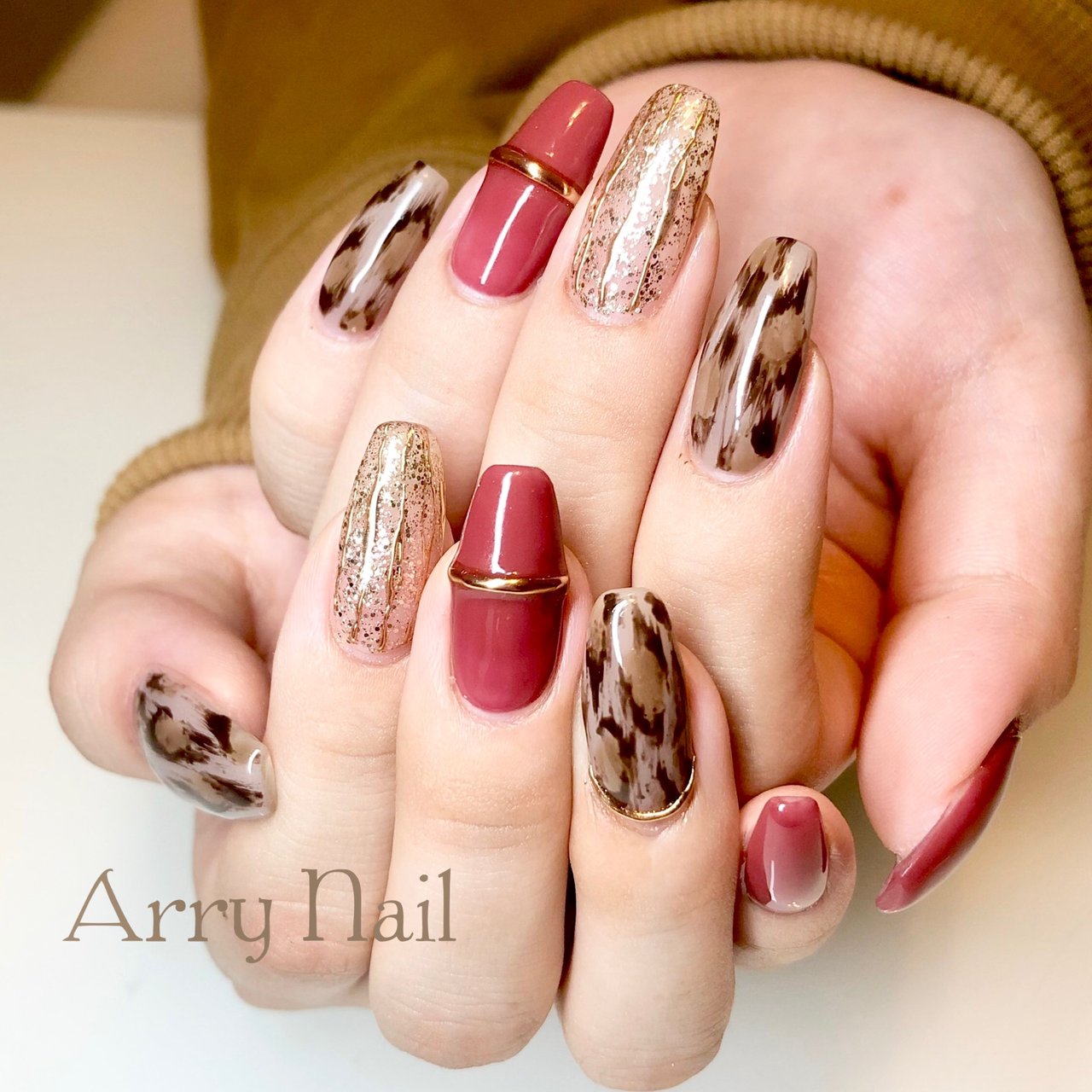 秋 冬 ハンド ラメ アニマル柄 Arry Nail アリーネイルのネイルデザイン No ネイルブック