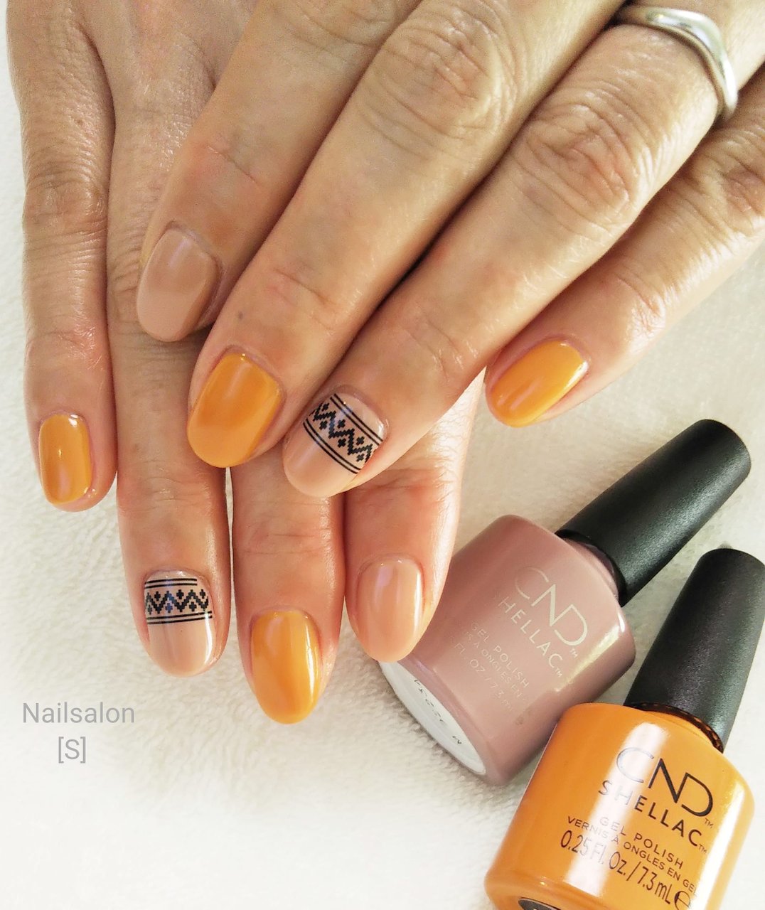 冬 ハンド シンプル ワンカラー ノルディック シェラックネイル専門店 S のネイルデザイン No ネイルブック