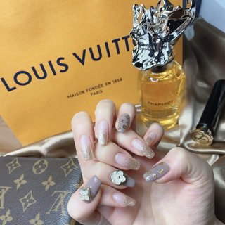 DIOR✨ . #ギャルネイル#y2kネイル#ブランドネイル#量産型ネイル