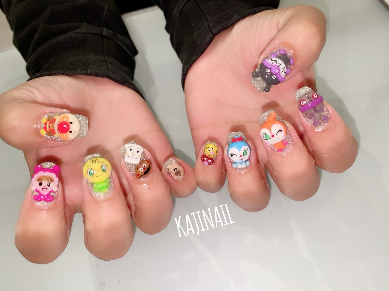 オールシーズン/ハンド/ラメ/痛ネイル/キャラクター - kajinailの
