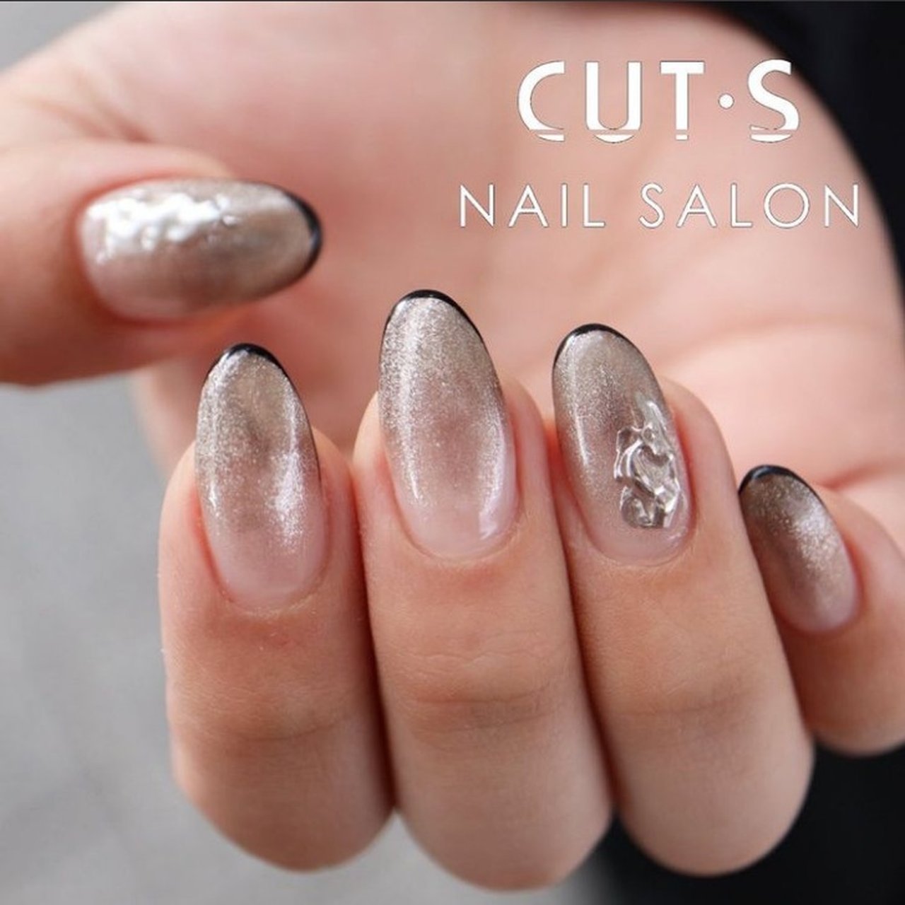 冬/ハンド/フレンチ/マグネット/ミディアム - CUT・S NAIL SALONの 