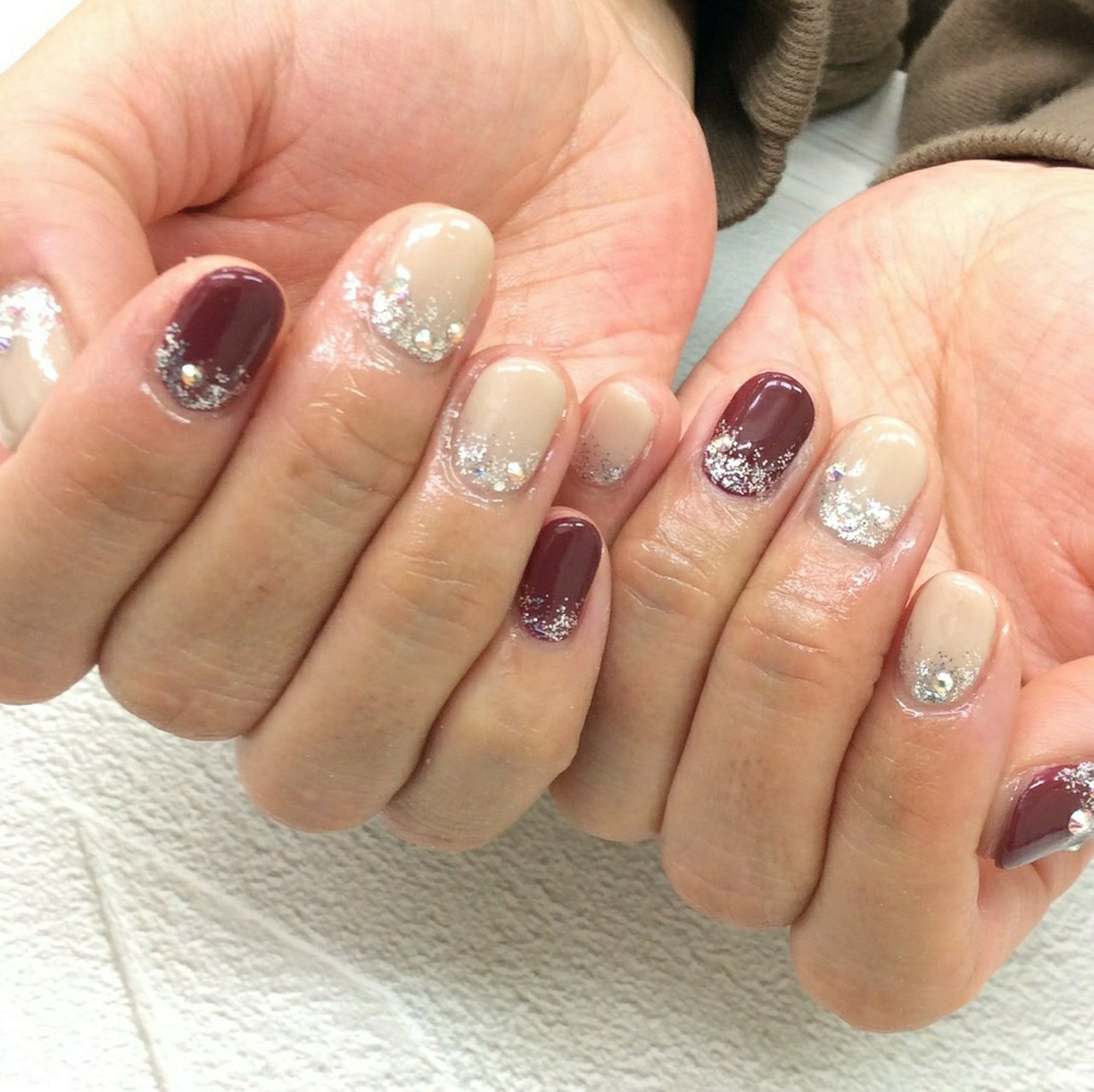 冬 ハンド グラデーション ラメ ショート Nailsalon Daisyのネイルデザイン No ネイルブック